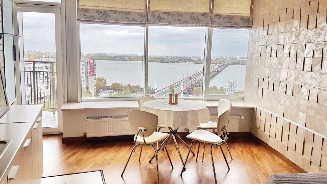 Most City Apart-Hotel ドニプロペトロウシク エクステリア 写真